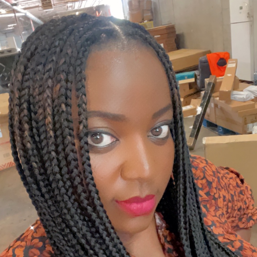 Meet your Posher, Funmi